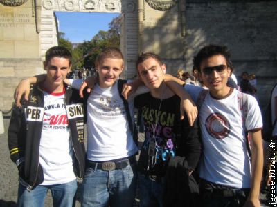WOOOT @ Le père Lachaise.